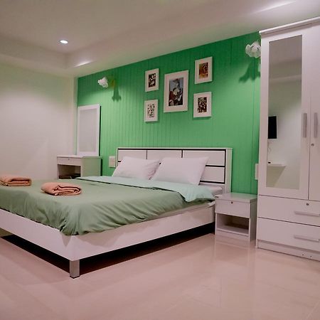 Uj Apartment Bangsaen Exteriör bild